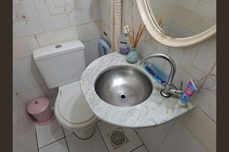 Casa à venda com 240m², 3 quartos e 3 vagasLavabo