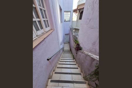 Casa à venda com 240m², 3 quartos e 3 vagasAcesso fundos