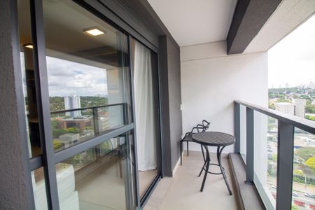 Studio para alugar com 25m², 1 quarto e sem vaga Studio para alugar com 25m², 1 quarto e sem vagaTerraço