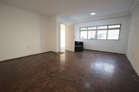 Casa à venda com 146m², 3 quartos e 2 vagasSala