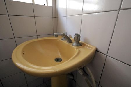 Casa à venda com 146m², 3 quartos e 2 vagasBanheiro 2