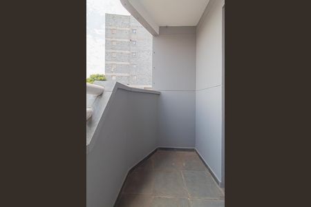 Apartamento à venda com 54m², 2 quartos e 1 vaga Apartamento à venda com 54m², 2 quartos e 1 vagaVaranda