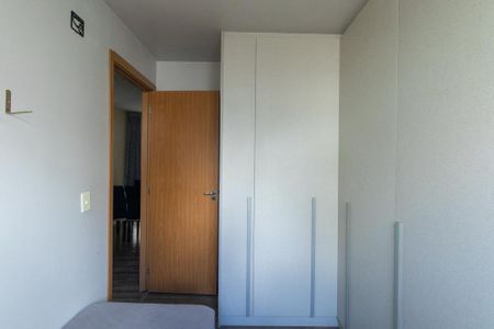 Quarto 1 de apartamento para alugar com 2 quartos, 37m² em Bom Jesus, São José dos Pinhais