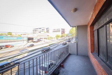 Varanda de casa para alugar com 2 quartos, 100m² em Jardim Prudência, São Paulo