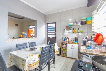 Casa à venda com 80m², 2 quartos e sem vaga Casa à venda com 80m², 2 quartos e sem vagaCozinha