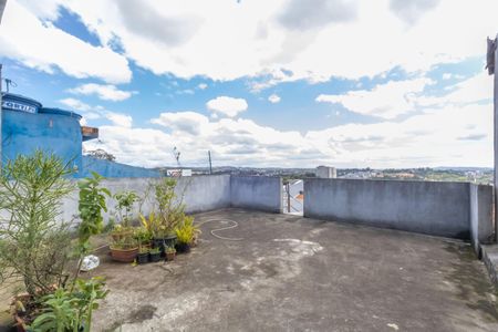 Casa à venda com 80m², 2 quartos e sem vaga Casa à venda com 80m², 2 quartos e sem vagaTerraço