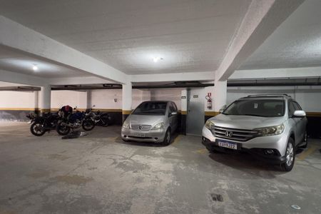 Apartamento à venda com 40m², 1 quarto e 1 vaga Apartamento à venda com 40m², 1 quarto e 1 vagaGaragem