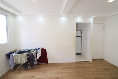 Sala de apartamento para alugar com 2 quartos, 41m² em Jardim Boa Vista (zona Oeste), Osasco