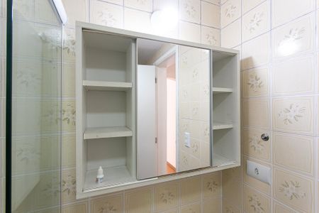 Apartamento à venda com 99m², 3 quartos e 1 vaga Apartamento à venda com 99m², 3 quartos e 1 vagaBanheiro