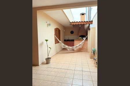 Casa à venda com 180m², 3 quartos e 2 vagasQuintal