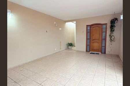 Casa à venda com 180m², 3 quartos e 2 vagasGaragem