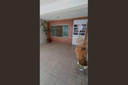 Casa à venda com 250m², 3 quartos e 2 vagasVaranda