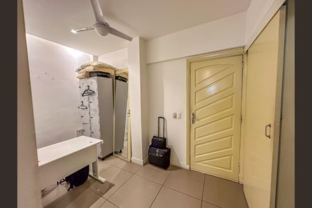 Apartamento à venda com 60m², 3 quartos e sem vaga