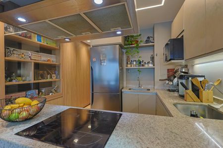 Cozinha de apartamento à venda com 1 quarto, 42m² em Funcionários, Belo Horizonte