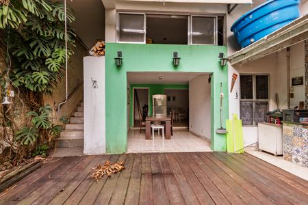 Casa à venda com 300m², 3 quartos e 2 vagasQuintal