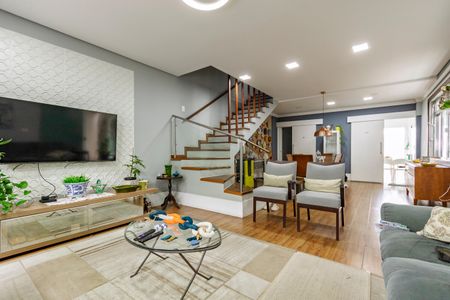 Casa à venda com 300m², 3 quartos e 2 vagasSala