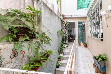 Casa à venda com 300m², 3 quartos e 2 vagasCorredor
