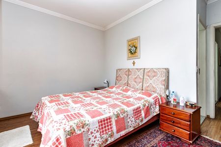 Casa à venda com 300m², 3 quartos e 2 vagasSuíte