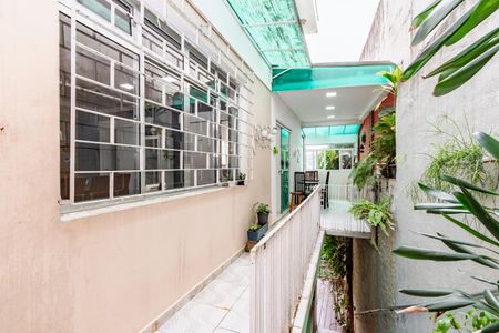 Casa à venda com 300m², 3 quartos e 2 vagasCorredor