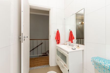 Casa à venda com 300m², 3 quartos e 2 vagasBanheiro