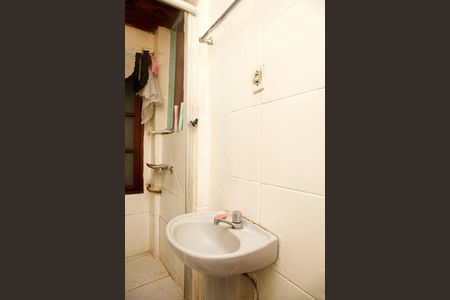 Banheiro de apartamento para alugar com 1 quarto, 40m² em Centro Histórico, Porto Alegre