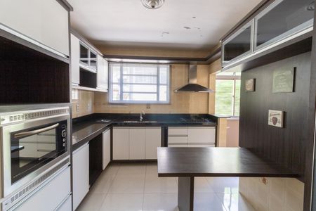 Apartamento à venda com 114m², 3 quartos e sem vaga Apartamento à venda com 114m², 3 quartos e sem vagaCozinha