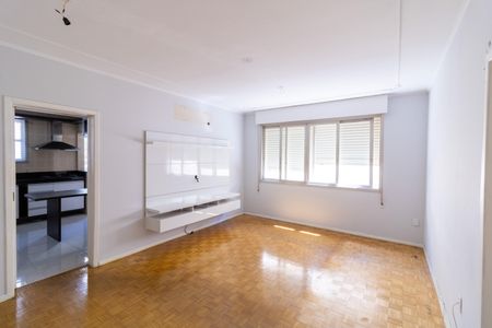 Apartamento à venda com 114m², 3 quartos e sem vaga Apartamento à venda com 114m², 3 quartos e sem vagaSala
