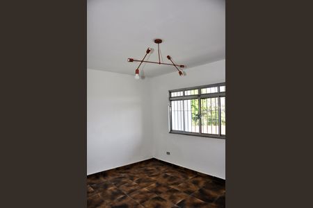 Casa para alugar com 190m², 2 quartos e 2 vagasQuarto 1