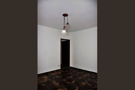 Casa para alugar com 190m², 2 quartos e 2 vagasSala