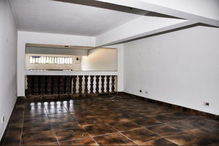 Casa para alugar com 190m², 2 quartos e 2 vagasMezanino