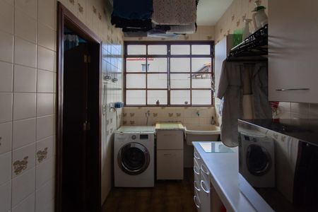 Apartamento à venda com 120m², 3 quartos e 2 vagas Apartamento à venda com 120m², 3 quartos e 2 vagasÁrea de Serviço