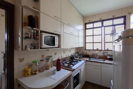 Apartamento à venda com 120m², 3 quartos e 2 vagas Apartamento à venda com 120m², 3 quartos e 2 vagasCozinha
