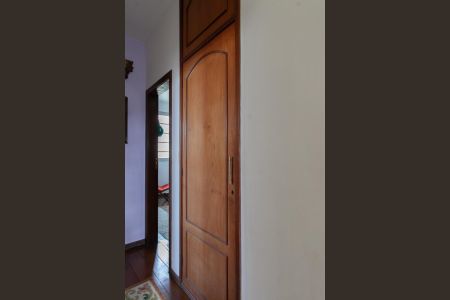 Apartamento à venda com 120m², 3 quartos e 2 vagas Apartamento à venda com 120m², 3 quartos e 2 vagasCorredor - Roupeiro