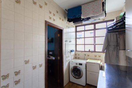 Apartamento à venda com 120m², 3 quartos e 2 vagas Apartamento à venda com 120m², 3 quartos e 2 vagasÁrea de Serviço