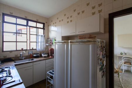 Apartamento à venda com 120m², 3 quartos e 2 vagas Apartamento à venda com 120m², 3 quartos e 2 vagasCozinha