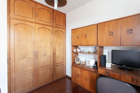 Apartamento à venda com 120m², 3 quartos e 2 vagasQuarto 2