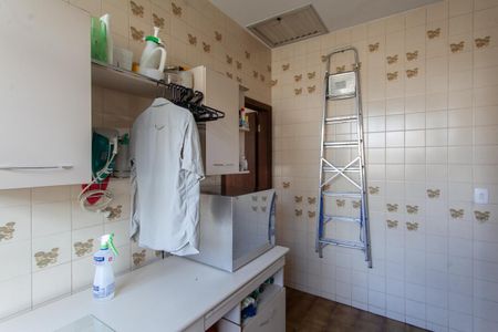 Apartamento à venda com 120m², 3 quartos e 2 vagas Apartamento à venda com 120m², 3 quartos e 2 vagasÁrea de Serviço