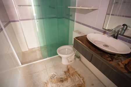 Apartamento à venda com 95m², 3 quartos e 2 vagasBANHEIRO DA SUÍTE