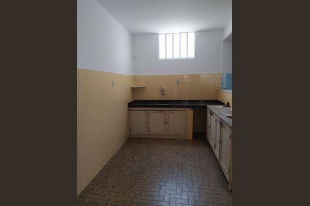 Casa à venda com 3 quartos, 440m² em Santa Cruz, Belo Horizonte