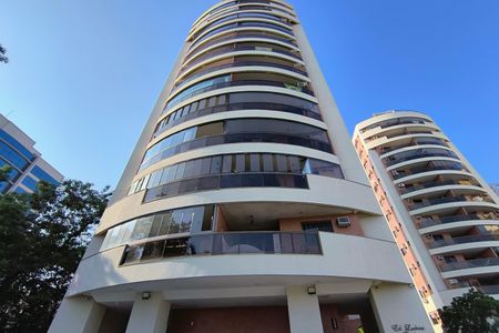 Apartamento à venda com 142m², 3 quartos e 2 vagas Apartamento à venda com 142m², 3 quartos e 2 vagasFachada do bloco