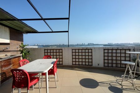 Apartamento à venda com 142m², 3 quartos e 2 vagas Apartamento à venda com 142m², 3 quartos e 2 vagasCobertura