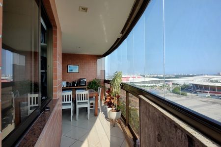Apartamento à venda com 142m², 3 quartos e 2 vagas Apartamento à venda com 142m², 3 quartos e 2 vagasVaranda