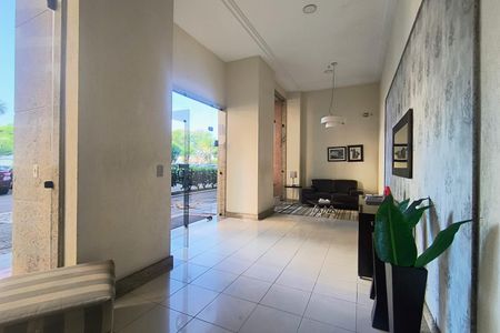 Apartamento à venda com 142m², 3 quartos e 2 vagas Apartamento à venda com 142m², 3 quartos e 2 vagasHall de entrada