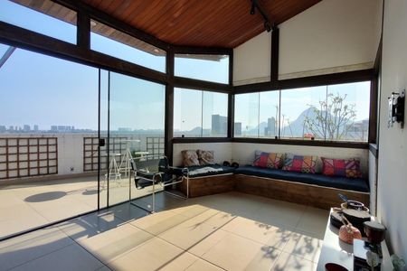 Apartamento à venda com 142m², 3 quartos e 2 vagas Apartamento à venda com 142m², 3 quartos e 2 vagasCobertura