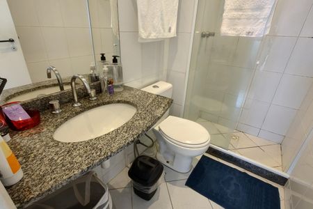 Apartamento à venda com 142m², 3 quartos e 2 vagas Apartamento à venda com 142m², 3 quartos e 2 vagasBanheiro Social 1