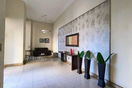 Apartamento à venda com 142m², 3 quartos e 2 vagas Apartamento à venda com 142m², 3 quartos e 2 vagasHall de entrada