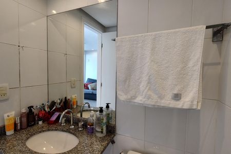 Apartamento à venda com 142m², 3 quartos e 2 vagas Apartamento à venda com 142m², 3 quartos e 2 vagasBanheiro Social 1