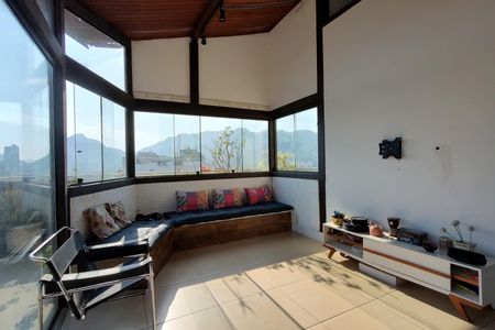 Apartamento à venda com 142m², 3 quartos e 2 vagas Apartamento à venda com 142m², 3 quartos e 2 vagasCobertura