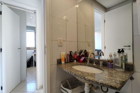 Apartamento à venda com 142m², 3 quartos e 2 vagas Apartamento à venda com 142m², 3 quartos e 2 vagasBanheiro Social 1