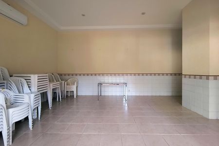 Apartamento à venda com 142m², 3 quartos e 2 vagas Apartamento à venda com 142m², 3 quartos e 2 vagasÁrea comum - Salão de festas